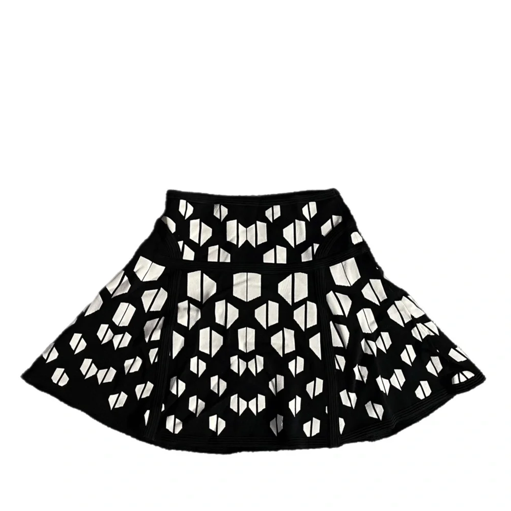 Diane Von Furstenberg Flote Black/White Hounds Check Knit Mini Skirt Size M